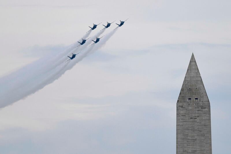 US.Navy Flight Demonstration Squadron, the Blue Angels, fly past the Washington Monument during the "Salute to America" Fourth of July event in Washington. AFP / POOL / Susan Walsh