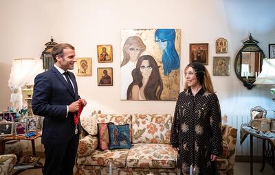 Fairouz shared this photo of herself and Emmanuel Macron on her official Twitter account.