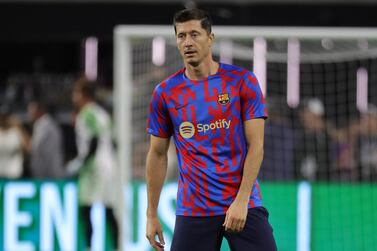 LAS VEGAS, NEVADA - JULY 23: Robert Lewandowski #12 of Barcelona warms up before a preseason friendly match against Real Madrid at Allegiant Stadium on July 23, 2022 in Las Vegas, Nevada.  Barcelona defeated Real Madrid 1-0.    Ethan Miller / Getty Images / AFP
