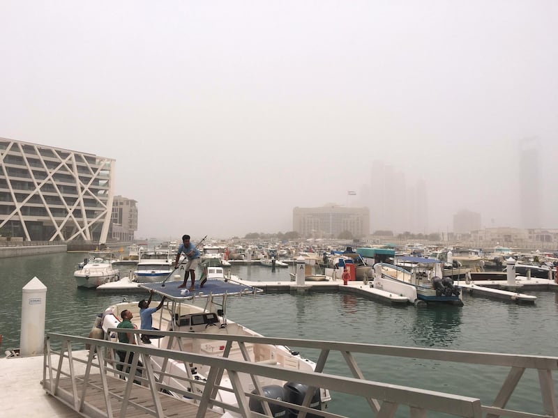 ABU DHABI, UNITED ARAB EMIRATES. 13 MAY 2018. Dust storm across the UAE. (Photo: Antonie Robertson/The National) Journalist: Standalone. Section: National.