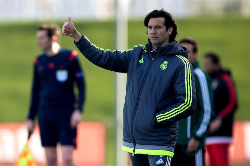 MADRID, SPAIN - MARCH 08: Head coach Santiago Solari of Real Madrid CF gives the ok to his team during the UEFA Youth League Quarter Finals match between  Real Madrid CF and SL Benfica at Estadio Alfredo Di Stefano on March 8, 2016 in Madrid, Spain.  (Photo by Gonzalo Arroyo Moreno/Getty Images)