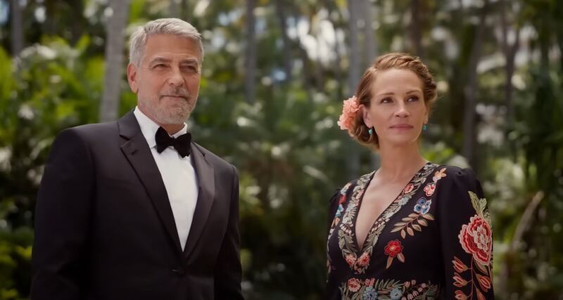 George Clooney and Julia Roberts in the romcom 'Ticket to Paradise'. Photo: Universal Pictures