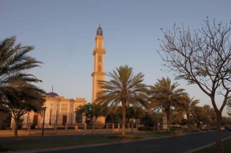 Dubai, 28th April 2011.  The Al Wahda Mosque reportedly very close to residential homes at the Springs.  (Jeffrey E Biteng / The National)