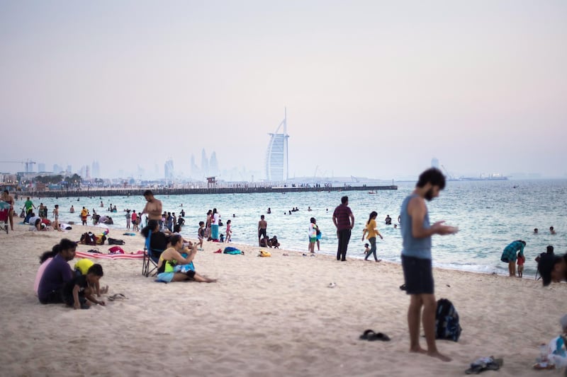 DUBAI, UNITED ARAB EMIRATES - JUNE 3 2019.

People flocked to kite beach on the last day of Ramadan.

Photo by Reem Mohammed/The National)

Reporter: 
Section: NA