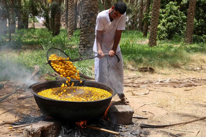In Bidiyya, Omani Mabsali dates are boiled after harvest.