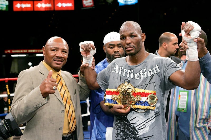 Boxer Marvelous Marvin Hagler (L) poses with Bernard Hopkins, of Philadelphia, Pennsylvania, after he (Hopkins) won over Winky Wright, of St. Petersburg, Florida, following their light heavyweight fight at the Mandalay Bay Events Center in Las Vegas, Nevada on July 21, 2007. Hopkins won by unanimous decision. Reuters