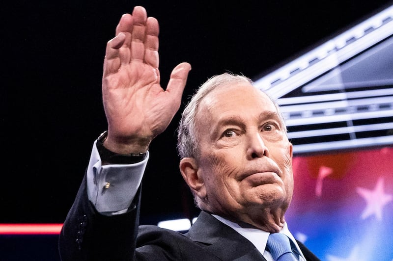 epaselect Democratic Presidential candidate, former NYC Mayor Michael R. Bloomberg, waves at the crowd at the start of the ninth Democratic presidential debate at the Paris Theater in Las Vegas, Nevada, USA, 19 February 2020.