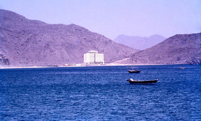 <p>A 1979 images of the Holiday Inn hotel, now the Oceanic Hotel, built by Ashok Mody in Khorfakkan.&nbsp;</p>
