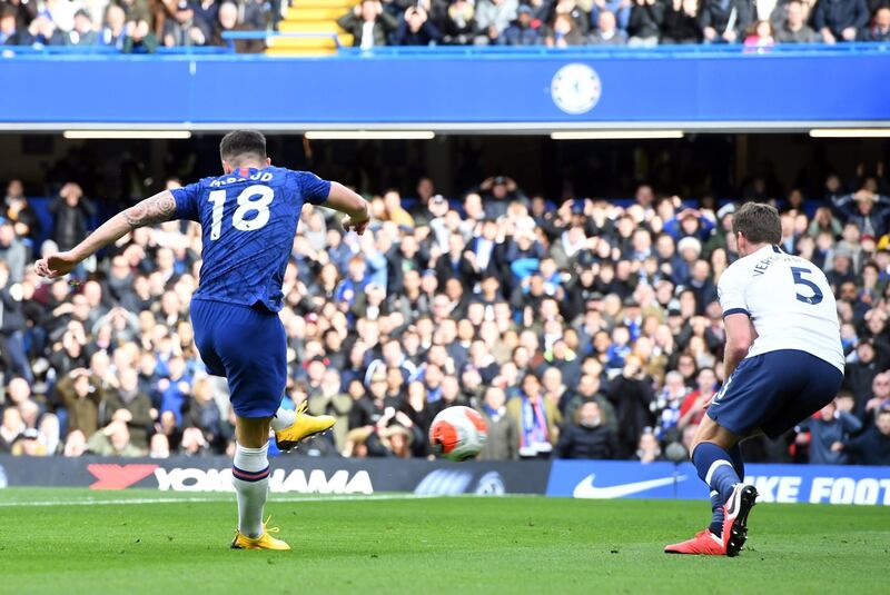 Chelsea's Olivier Giroud (L) scores the opening goal. EPA