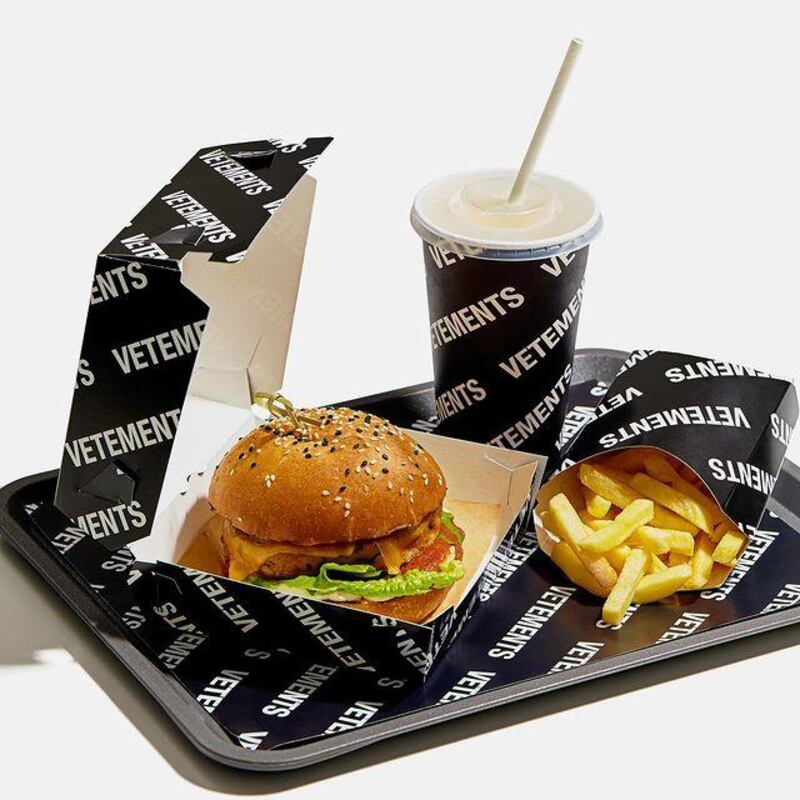 Limited to just 2,000 burgers, Vetements has created a fast food meal in collaboration with Moscow store KM20. Vetements