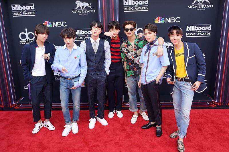 epa06753557 South Korean boy band BTS, known as the Bangtan Boys, arrive for the 2018 Billboard Music Awards at the MGM Grand Garden Arena in Las Vegas, Nevada, USA, 20 May 2018. The Billboard Music Awards finalists are based on US year-end chart performance, sales, number of downloads and total airplay.  EPA/NINA PROMMER