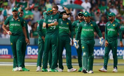 Pakistan's Shaheen Afridi, centre gives a thumbs up as he celebrates with teammates after taking the wicket of Bangladesh's Mahmudullah during the Cricket World Cup match between Pakistan and Bangladesh at Lord's cricket ground in London, Friday, July 5, 2019. (AP Photo/Alastair Grant)