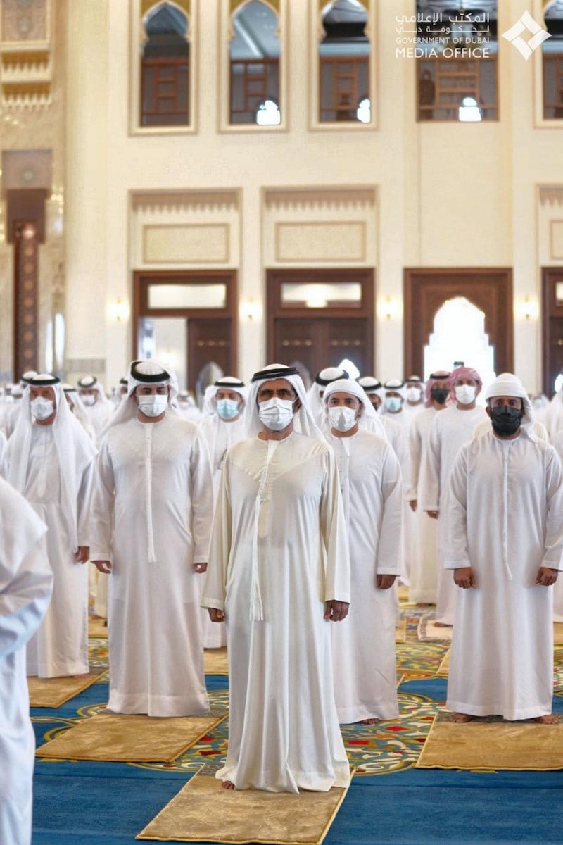  Sheikh Mohammed bin Rashid, Hamdan bin Mohammed and  
Maktoum Bin Mohammed perform funeral prayers for the late Sheikh Hamdan bin Rashid Al Maktoum, joined by several Sheikhs of the Al Maktoum family at Zabeel Mosque. Dubai Media Office