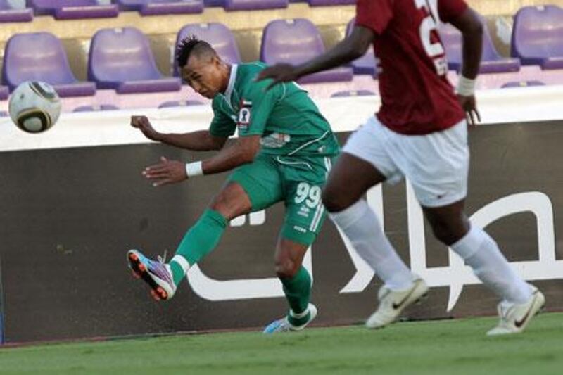 Jociel of Al Shabab, the man of the match, passes during last night’s game.