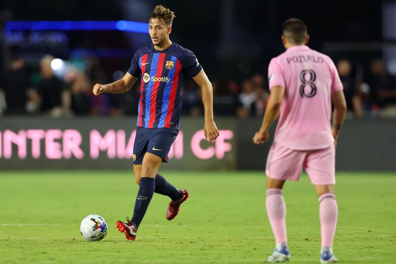 Nico Gonzalez of Barcelona controls the ball against Alejandro Pozuelo of Inter Miami. AFP