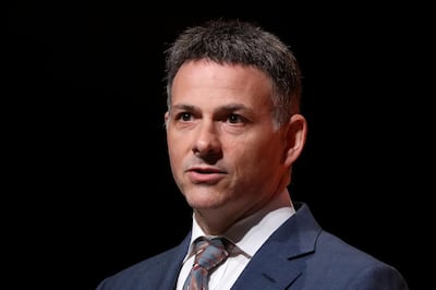 FILE PHOTO: David Einhorn, president of Greenlight Capital, speaks during the 2019 Sohn Investment Conference in New York City, U.S., May 6, 2019. REUTERS/Brendan McDermid/File Photo