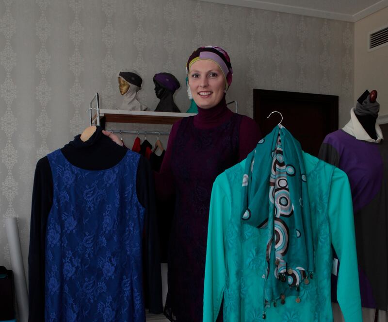 Dubai, United Arab Emirates - April 3, 2013.  Sarah Sillis ( Fashion Designer ) with her Muslim inspired outfit and sportswear, at her shop.  ( Jeffrey E Biteng / The National )  Editor's Note; Afshan A reports.