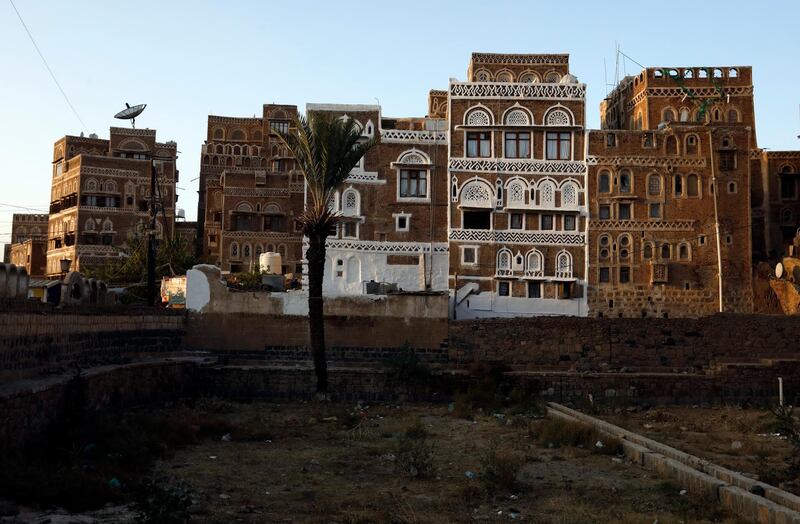 epa08789697 A general view shows historic buildings in the old city of Sana'a, Yemen, 31 October 2020. Yemen has been in the grip of an armed conflict since late 2014 between the Houthis and the Saudi-backed government.  EPA/YAHYA ARHAB