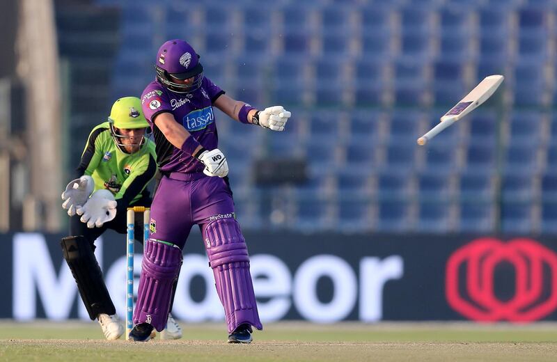ABU DHABI , UNITED ARAB EMIRATES, October 05, 2018 :- The bat of Ben Duckett of Hobart Hurricanes slipped out of his hands during the Abu Dhabi T20 cricket match between Lahore Qalanders vs Hobart Hurricanes held at Zayed Cricket Stadium in Abu Dhabi. ( Pawan Singh / The National )  For Sports. Story by Amith