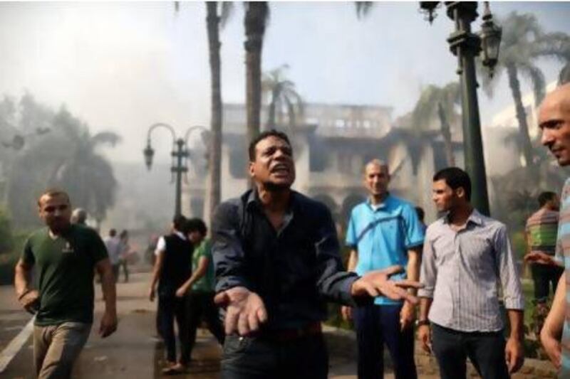 As the violence continues, the UN human-rights chief has urged all sides in Egypt to step back "from the brink of disaster".