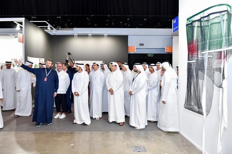 DUBAI, 19th March, 2019 (WAM) -- H.H. Sheikh Hamdan bin Mohammed bin Rashid Al Maktoum, Crown Prince of Dubai and Chairman of Dubai Executive Council, visited today the 'Art Dubai' exhibition, currently held in Madinat Jumeirah. Wam