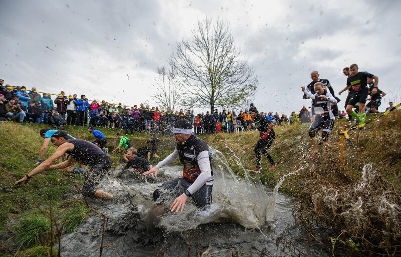 Runners in action during the Legend Of Cross race  in Muehlberg, Germany. Matthias Hangst / Getty Images