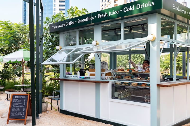 Splendour Fields has an outdoor terrace with a sandwich and juice station