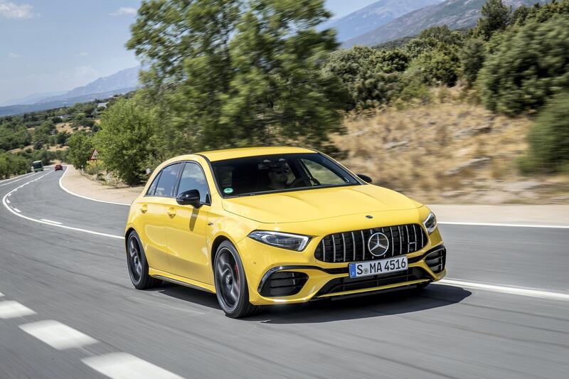 Mercedes-AMG A 45 S 4MATIC+, Sonnengelb, Leder - Nappa AMG schwarz mit gelben Kontrastziernähten // Mercedes-AMG A 45 S 4MATIC+, sun yellow, Leather – black, with yellow topstitching 
Kraftstoffverbrauch kombiniert: 8,4-8,3 l/100 km; CO2-Emissionen kombiniert: 192-189 g/km // Fuel consumption combined: 8.4-8.3 l/100 km; Combined CO2 emissions: 192-189 g/km