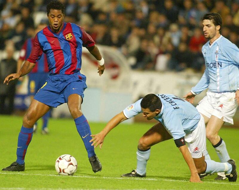 VIGO - JANUARY 26:  Patrick Kluivert of Barcelona in action during the Primera Liga match between Celta Vigo and Barcelona, played at the Bala?dos Stadium, Vigo, Spain on January 26, 2003. (Photo by Firo Foto/Getty Images) 