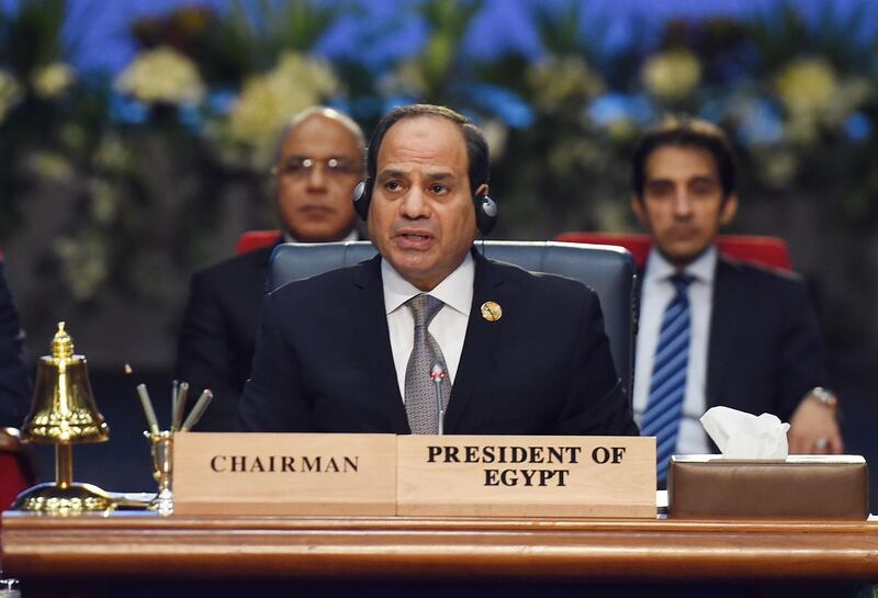 Egyptian President Abdelfattah al-Sisi chairs the final session of the first joint European Union and Arab League summit in the Egyptian Red Sea resort of Sharm el-Sheikh, on February 25, 2019. European and Arab leaders called for joint solutions to Middle East conflicts destabilising both regions while one cautioned Monday against raising utopian expectations from their first-ever summit. / AFP / MOHAMED EL-SHAHED                   
