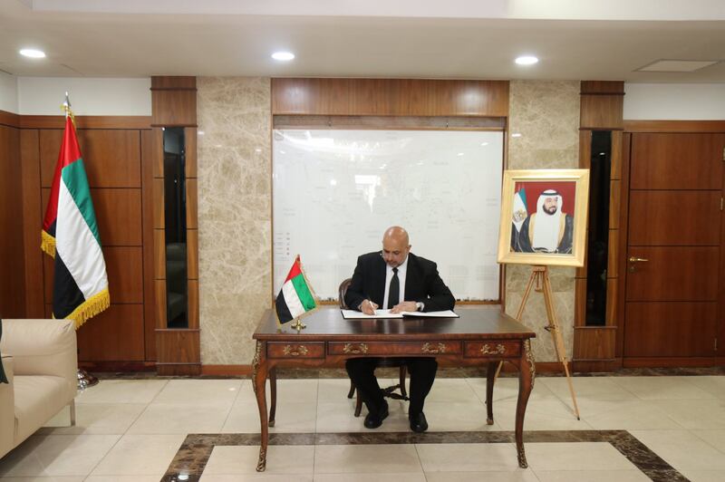 Badr Al Awadi, ambassador of Kuwait to Korea and Dean of the Diplomatic Corps for Arab countries in Korea, offers his condolences. Photo: UAE Embassy in Seoul