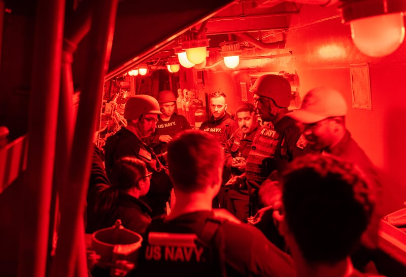 Sailors on the USS Mason during Operation Prosperity Guardian. Photo: US Navy