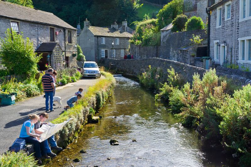 =5.  Castleton - Destination Score: 86%. Alamy