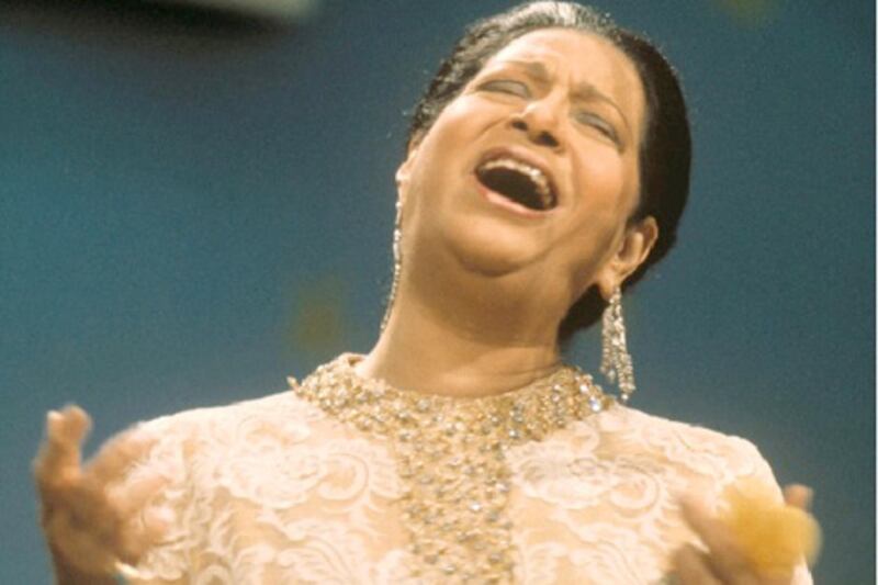 To the delight of her fans, Umm Kulthum performs at the first concert in Abu Dhabi.