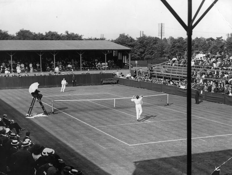 Anthony Wilding of New Zealand and Henry Roper Barrett of Britain competing in the men's singles at Wimbledon in 1910.