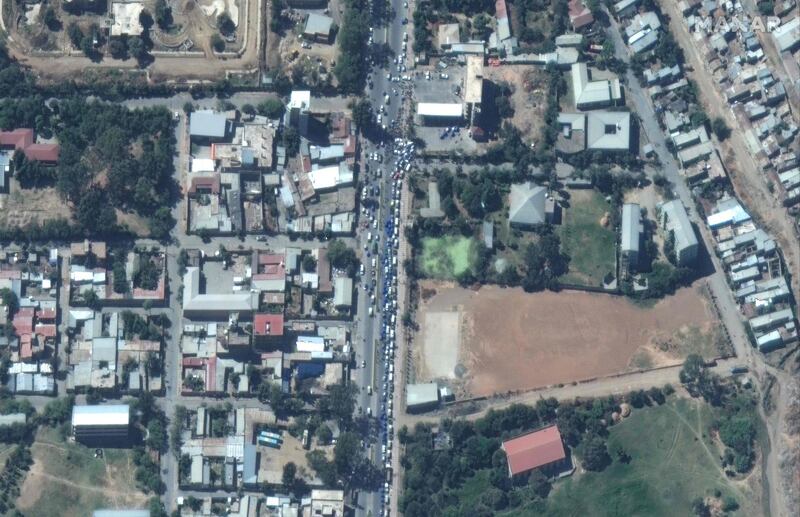 This handout satellite picture taken by ©2020 Maxar Technologies on November 23, 2020 shows vehicles in long lines queueing for gas in Mekele, Ethiopia. Prime Minister Abiy Ahmed on November 26, 2020 ordered Ethiopia's army to launch a final offensive against Tigray's leaders in their regional capital Mekele, saying the window for their surrender had expired. - RESTRICTED TO EDITORIAL USE - MANDATORY CREDIT "AFP PHOTO /Satellite image ©2020 Maxar Technologies" - NO MARKETING - NO ADVERTISING CAMPAIGNS - DISTRIBUTED AS A SERVICE TO CLIENTS
 / AFP / Satellite image ©2020 Maxar Technologies / - / RESTRICTED TO EDITORIAL USE - MANDATORY CREDIT "AFP PHOTO /Satellite image ©2020 Maxar Technologies" - NO MARKETING - NO ADVERTISING CAMPAIGNS - DISTRIBUTED AS A SERVICE TO CLIENTS
