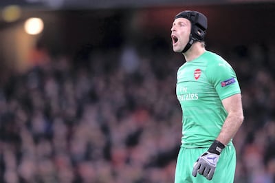 Arsenal's Czech goalkeeper Petr Cech gestures during their UEFA Europa league group stage football match at the Emirates stadium in London on November 8, 2018. (Photo by Adrian DENNIS / AFP)