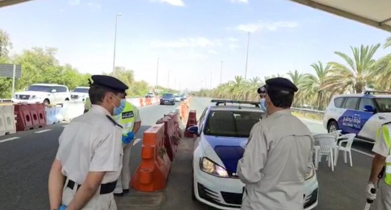 A police checkpoint on the Dubai-Abu Dhabi border in 2020. Courtesy: Abu Dhabi Police