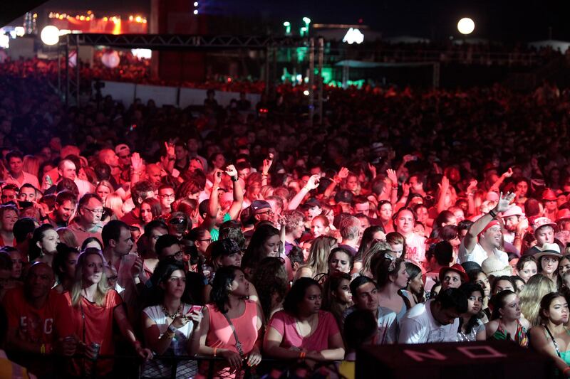 Dubai, United Arab Emirates - May 10, 2013.  Thousands of crowds at the Sandance musical event.  ( Jeffrey E Biteng / The National )