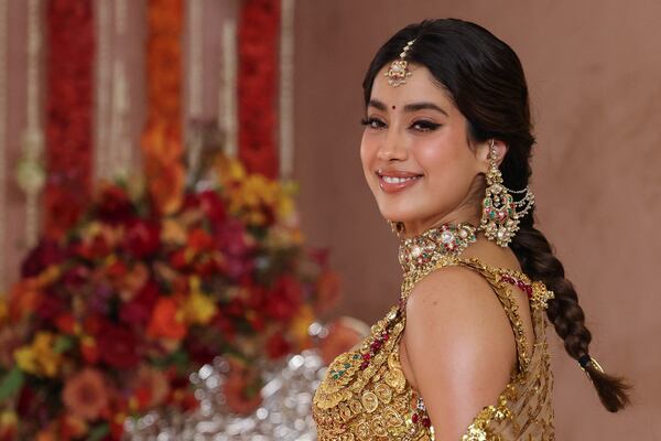 Janhvi Kapoor wore a polki choker neckpiece with matching earrings and a maang tikka as accessories. Reuters 