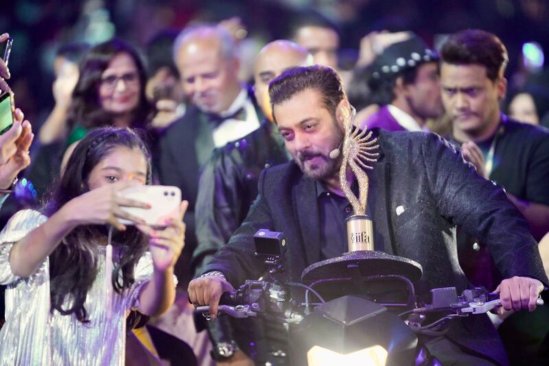 Salman Khan arrived to the venue on a motorbike. 