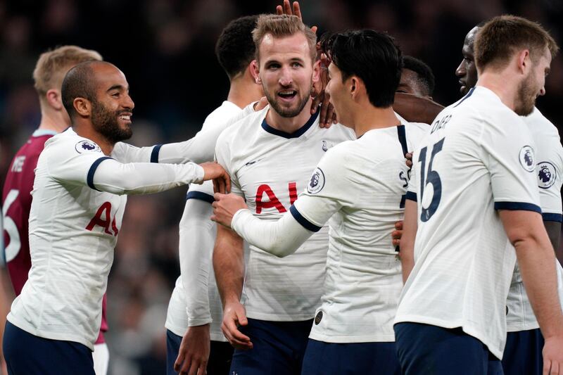 epa08051957 Tottenham Hotspur's Harry Kane (C) celebrates after scoring during the English Premier League soccer match between Tottenham Hotspur and Burnley at the Tottenham Hotspur Stadium, London, Britain, 07 December 2019.  EPA/WILL OLIVER EDITORIAL USE ONLY. No use with unauthorized audio, video, data, fixture lists, club/league logos or 'live' services. Online in-match use limited to 120 images, no video emulation. No use in betting, games or single club/league/player publications