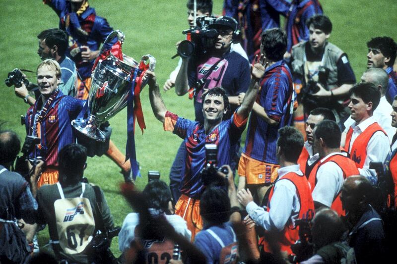 RONALD KOEMAN AND HRISTRO STOITCHKOV WITH THE EUROPEAN CUP  
BARCELONA 
1992 EUROPEAN CUP FINAL 
BARCELONA V SAMPDORIA 1-0 
WEMBLEY 
20.05.1992 
PHOTO: TONY MARSHALL 
©SPORTING PICTURES (UK) LTD. 
TEL +44 2074054500. 
FAX: +44 2078317991. 
www.sportingpictures.com 
Mandatory Credit: Action Images / Sporting Pictures