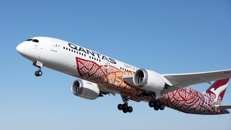 epa06626410 A handout photo made available by Australian carrier Qantas on 24 March 2018 shows Qantas 787-9 Dreamliner 'Emily Kame Kngwarreye'. Qantas will launch their first non-stop flights from Perth to London on 24 March 2018.  EPA/Brent Winstone / HANDOUT AUSTRALIA AND NEW ZEALAND OUT HANDOUT EDITORIAL USE ONLY/NO SALES