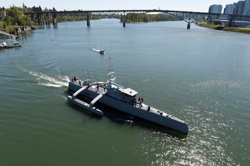 ‘Sea Hunter’, an unmanned ocean-going vessel, sets sail on the Willammette River after a christening ceremony in Portland, Oregon, on April 7, 2016. Photo: US Navy