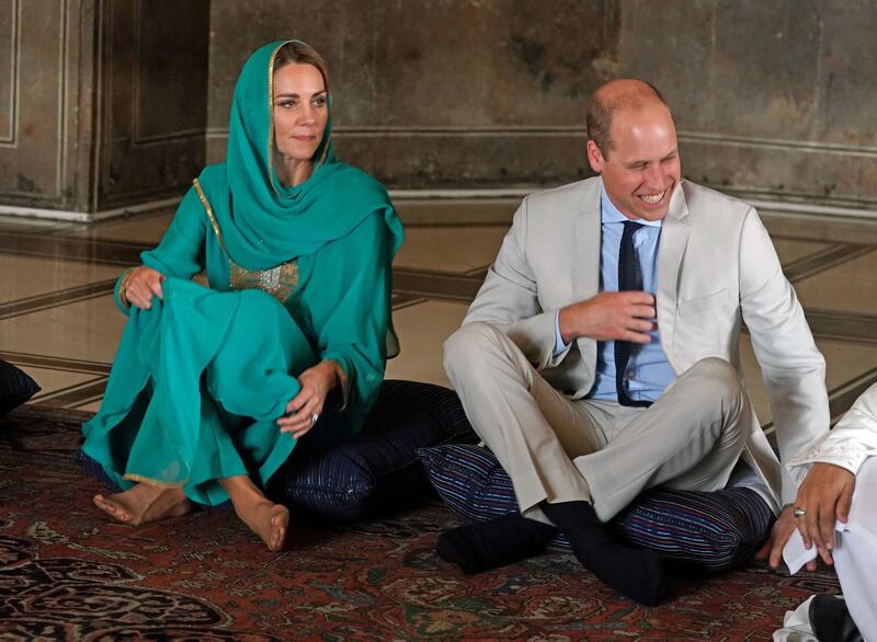 Britain's Prince William and Catherine, Duchess of Cambridge visit the Badshahi Mosque in Lahore, Pakistan October 17, 2019. Reuters