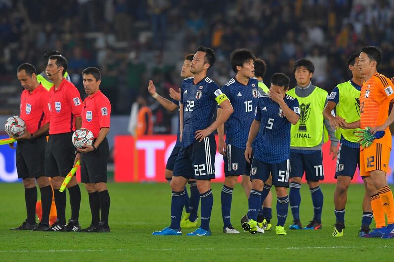 ABU DHABI, UNITED ARAB EMIRATES - FEBRUARY 01: Maya Yoshida of Japan reacts after losing the AFC Asian Cup final match between Japan and Qatar at Zayed Sports City Stadium on February 01, 2019 in Abu Dhabi, United Arab Emirates. (Photo by Koki Nagahama/Getty Images)