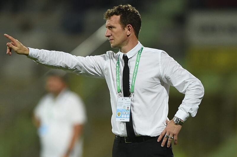 Al Wasl manager Rodolfo Arruabarrena gives instructions during an Arabian Gulf League match between Al Wasl and Al Dhfra at Zabeel Stadium on September 24, 2016 in Dubai. Tom Dulat / Getty Images