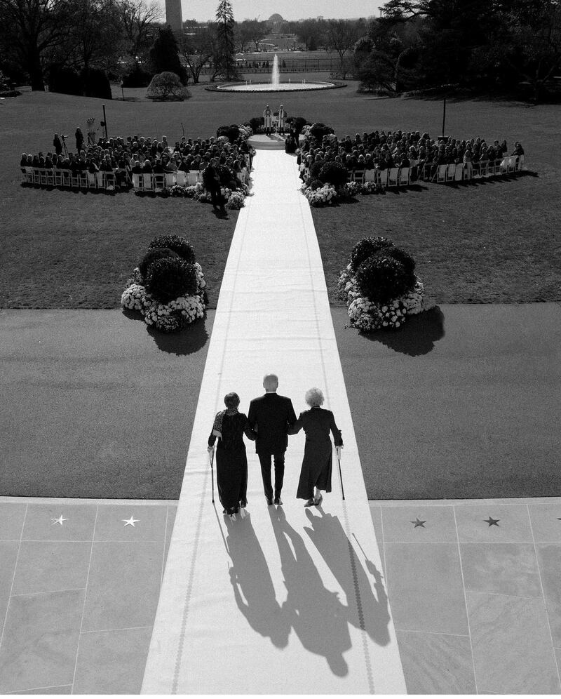 Guests arrive on the South Lawn to a stunning backdrop of the Washington Monument. Photo: Corbin Gurkin