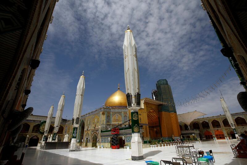 General view of empty Imam Ali Shrine, following the outbreak of coronavirus disease(COVID-19), in the holy city of Najaf, Iraq March 31, 2020. REUTERS/Alaa-Marjani